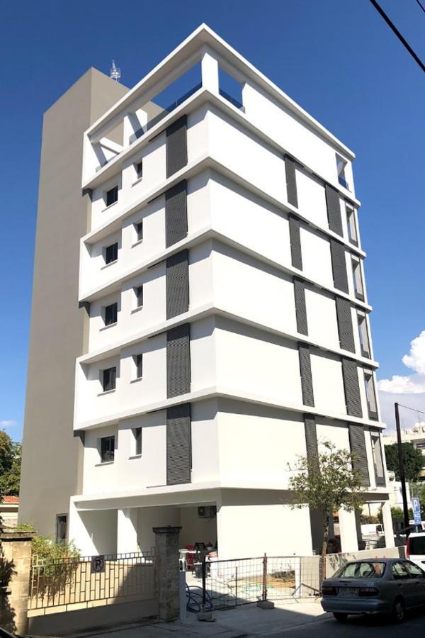 Baz Tower Aparthotel Nicósia Exterior foto